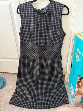 Sleeveless Black & Gray Patterned Midi Dress